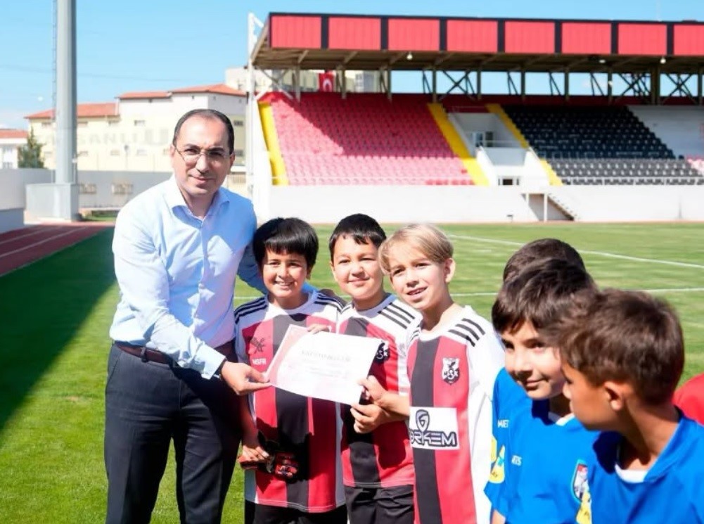 tavsanli-da-15-temmuz-demokrasi-ve-milli-birlik-gunu-futbol-senligi-duzenlendi