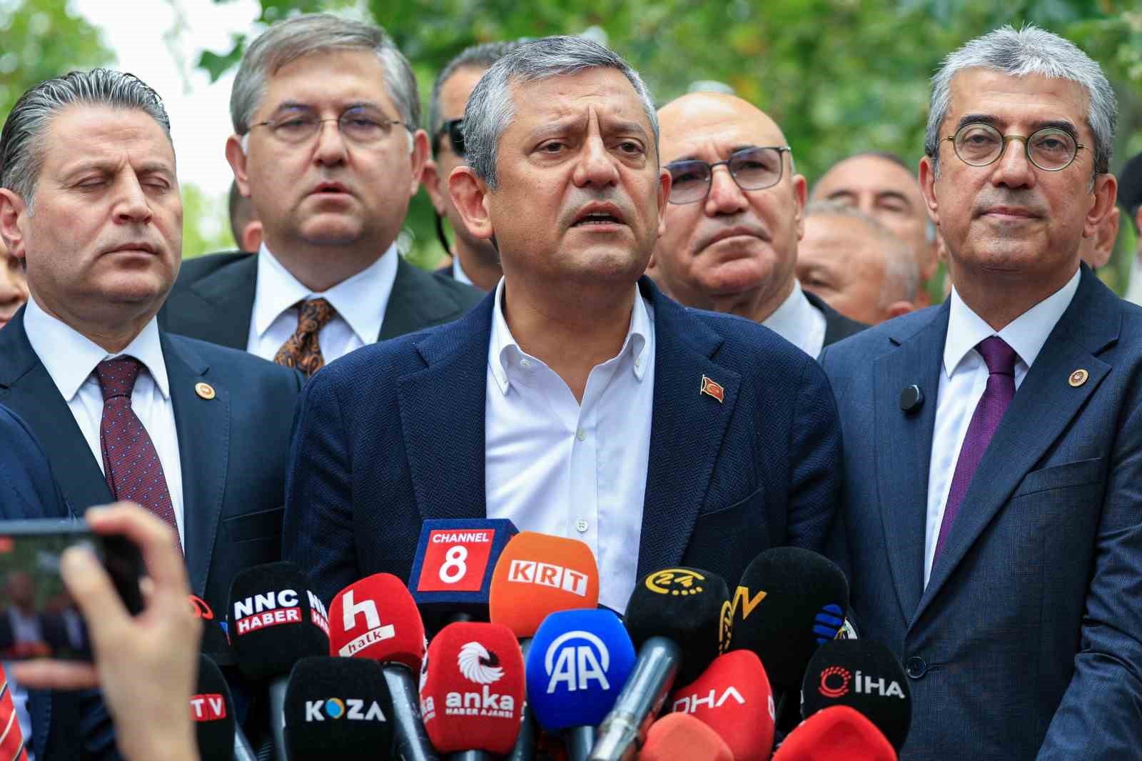 ozgur-ozel-yeni-parti-ilk-kez-ve-son-kez-ana-muhalefet-partisi-olarak-butce-calismalarina-katilacak