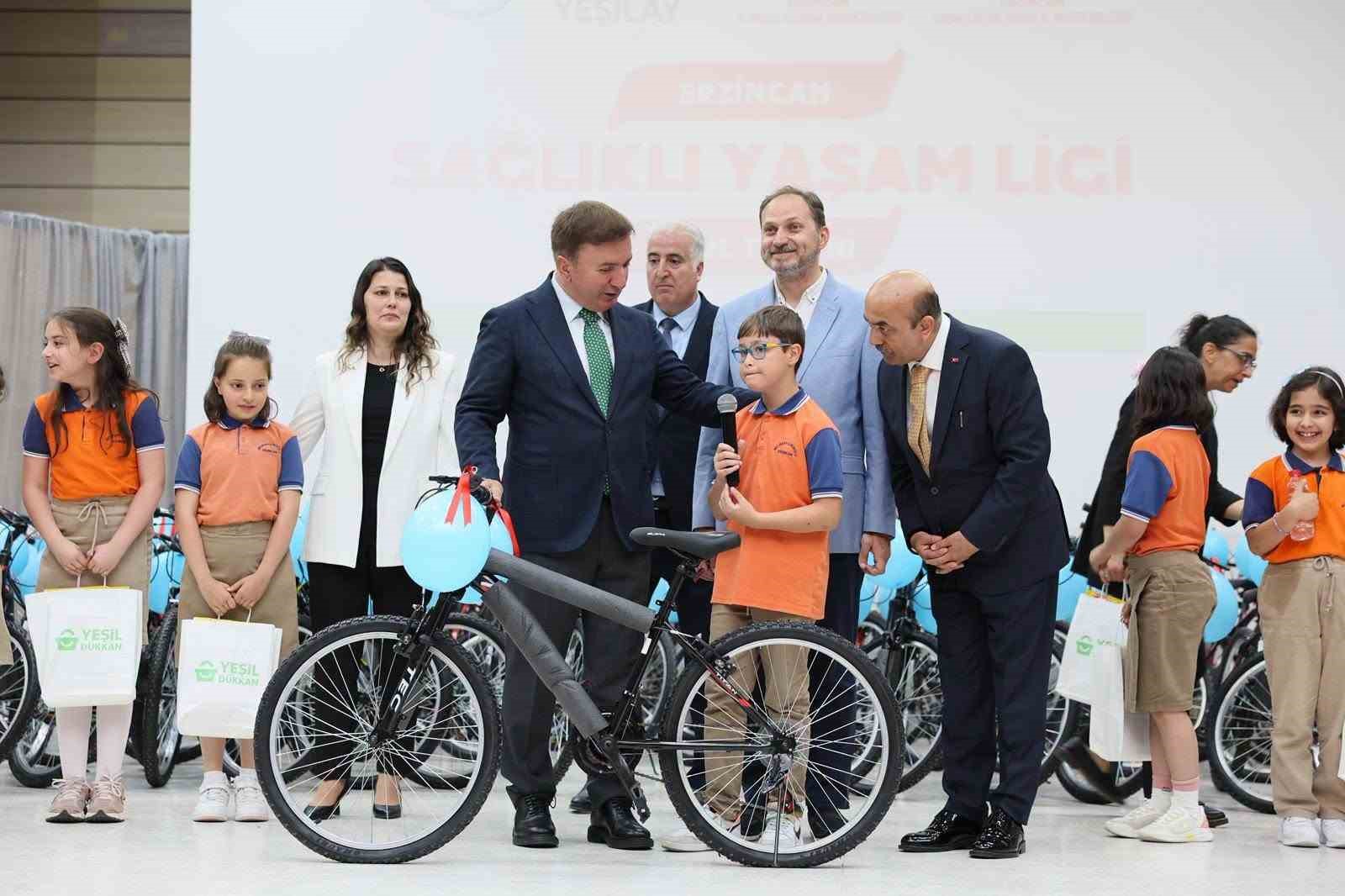 28-bin-ogrencinin-katildigi-saglikli-yasam-ligi-odulleri-sahiplerini-buldu