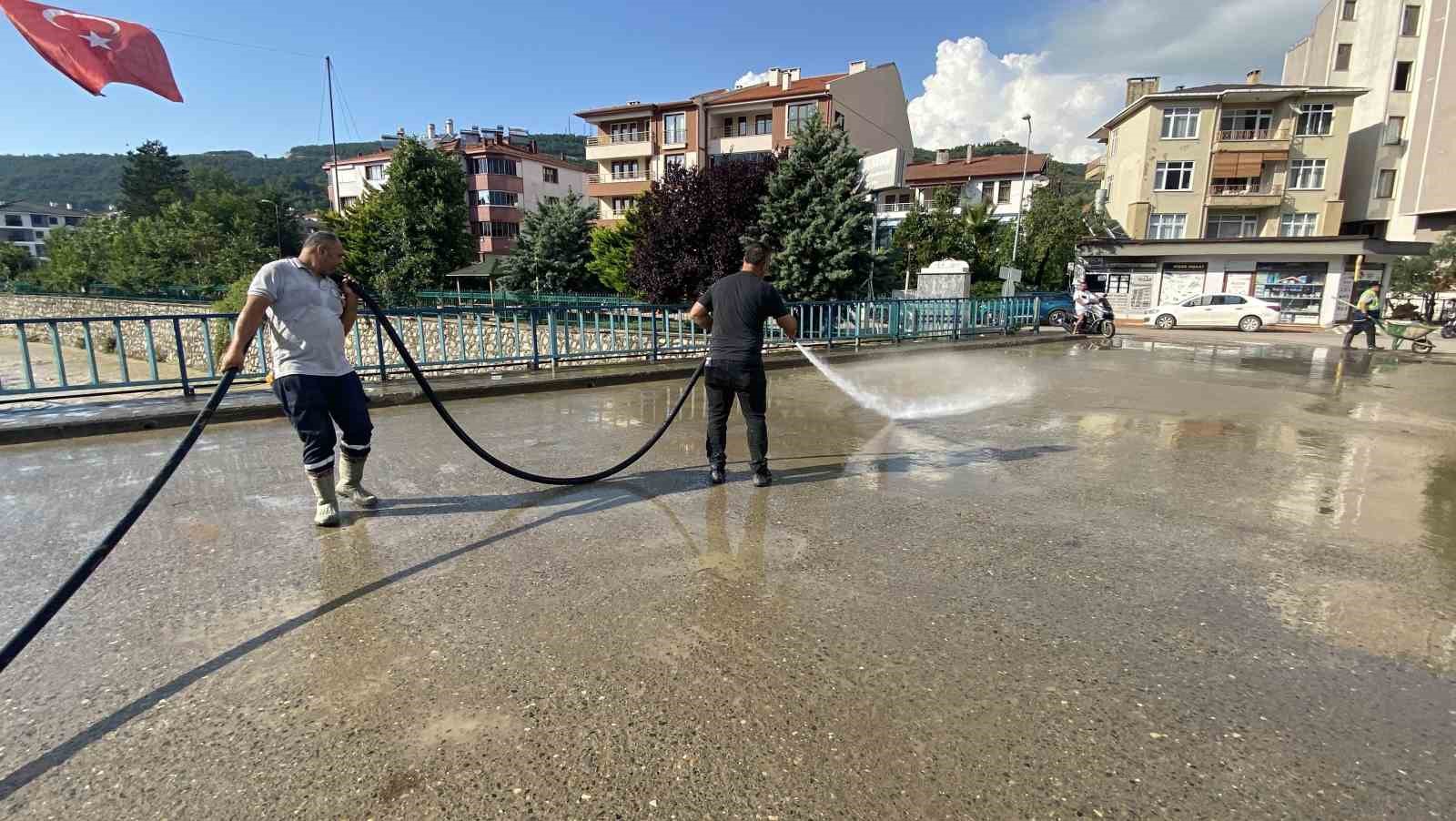 selin-yasandigi-kastamonu-da-yaralar-sariliyor