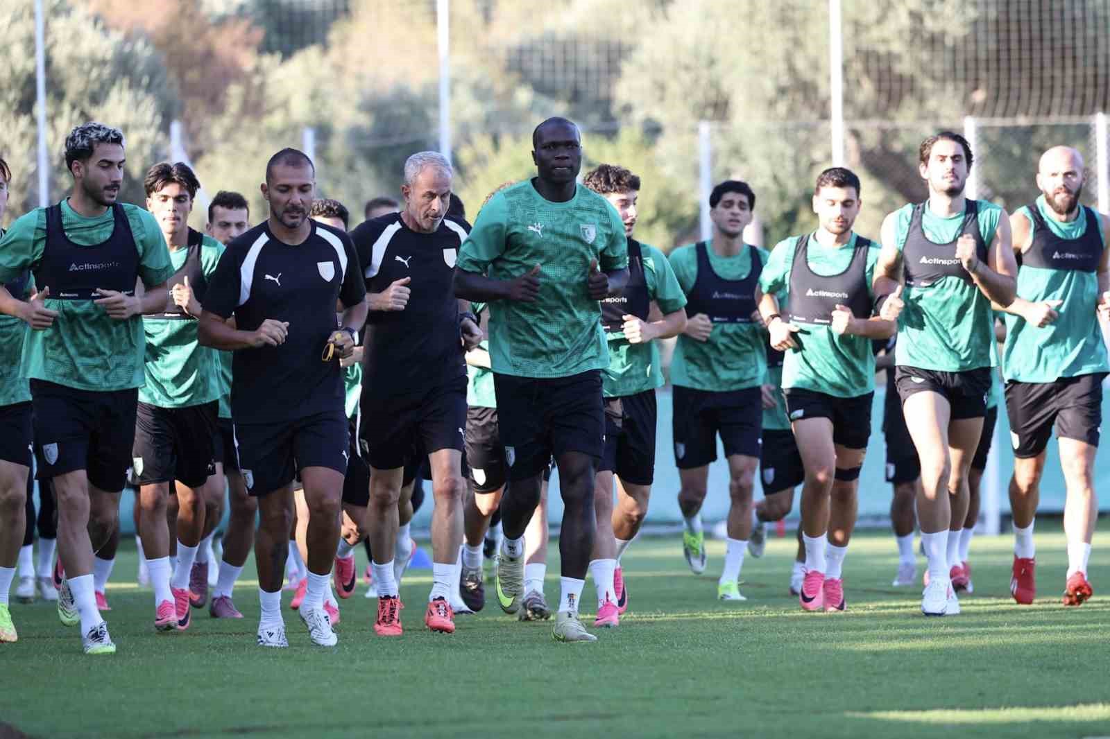 burhan-eser-taraftarimizin-destegiyle-hafta-ici-mesaisinde-ilk-3-puanimizi-insallah-alacagiz