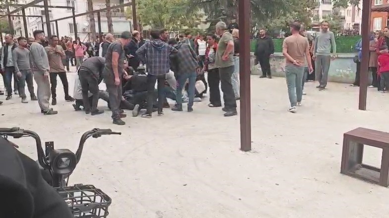 isparta-da-bicakli-kavga-1-yarali