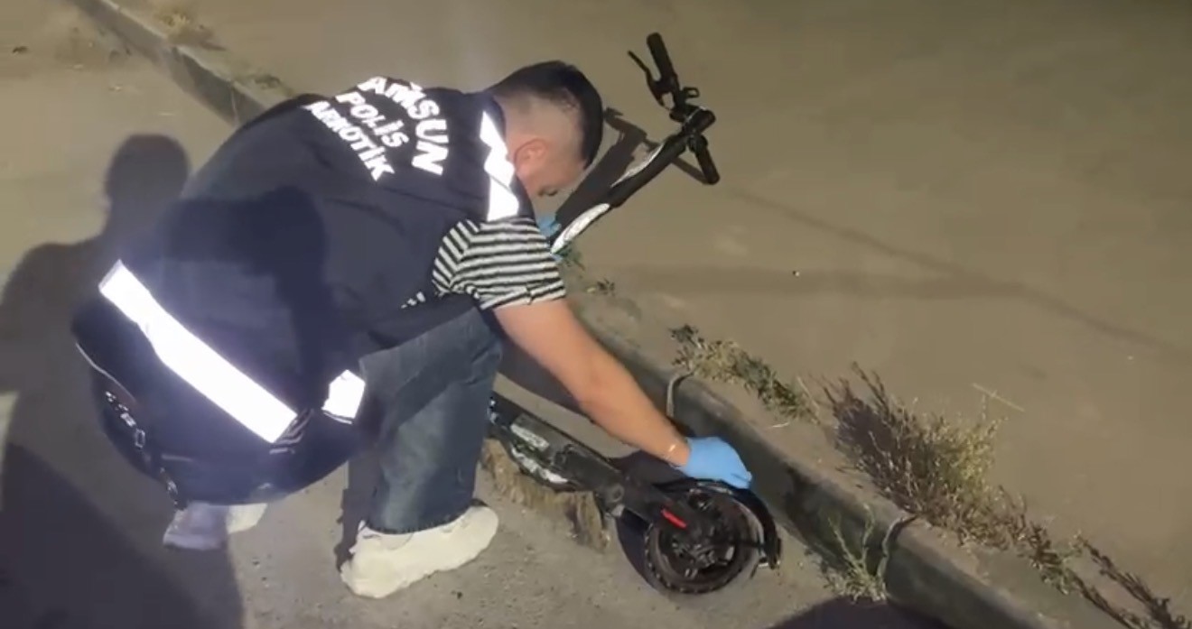 peceteye-emdirilen-uyusturucuyu-scooter-bataryasinda-sakladi