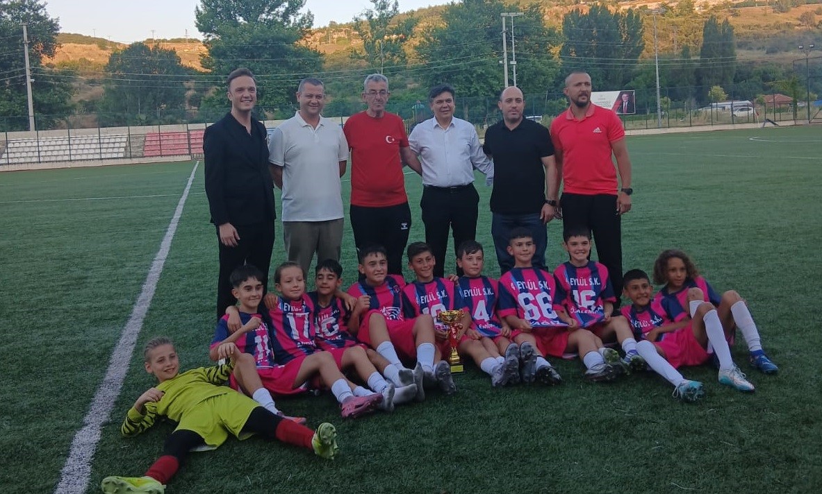 bilecik-u11-gencler-ligi-sampiyonu-4-eylulspor-oldu