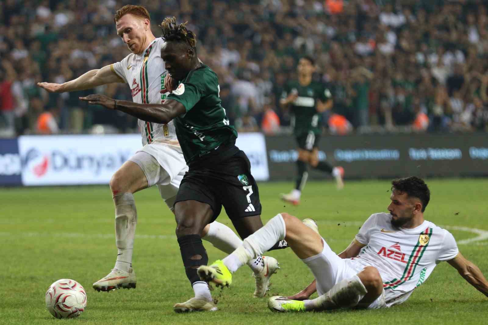 trendyol-super-lig-kocaelispor-2-amed-sportif-faaliyetler-0-mac-sonucu