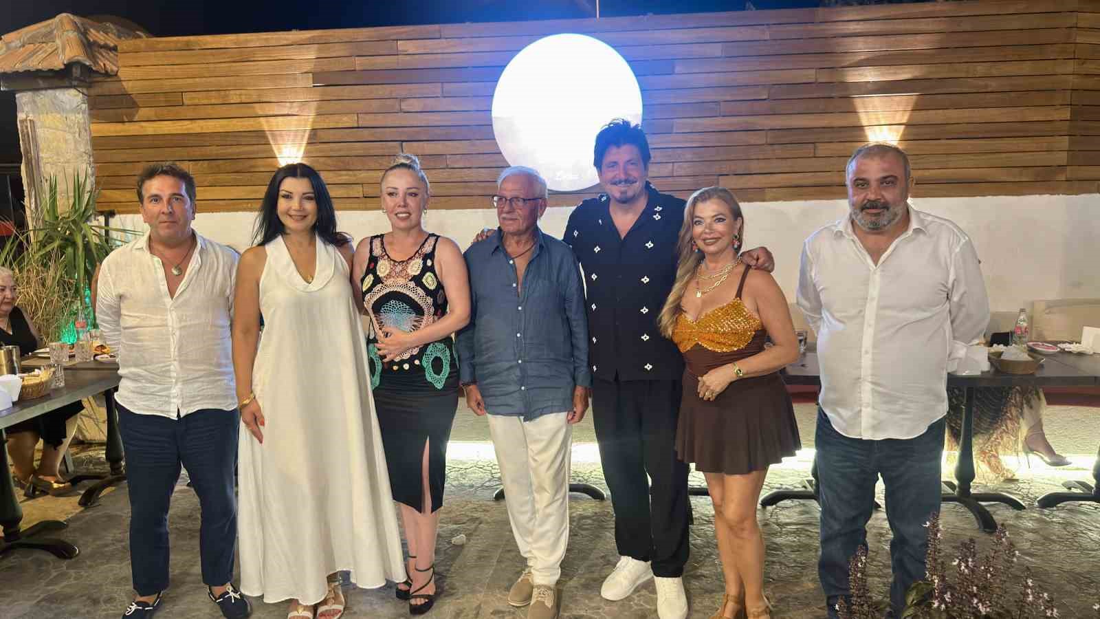 sanatci-akkas-in-dogum-gunu-pastasi-karpuz-oldu