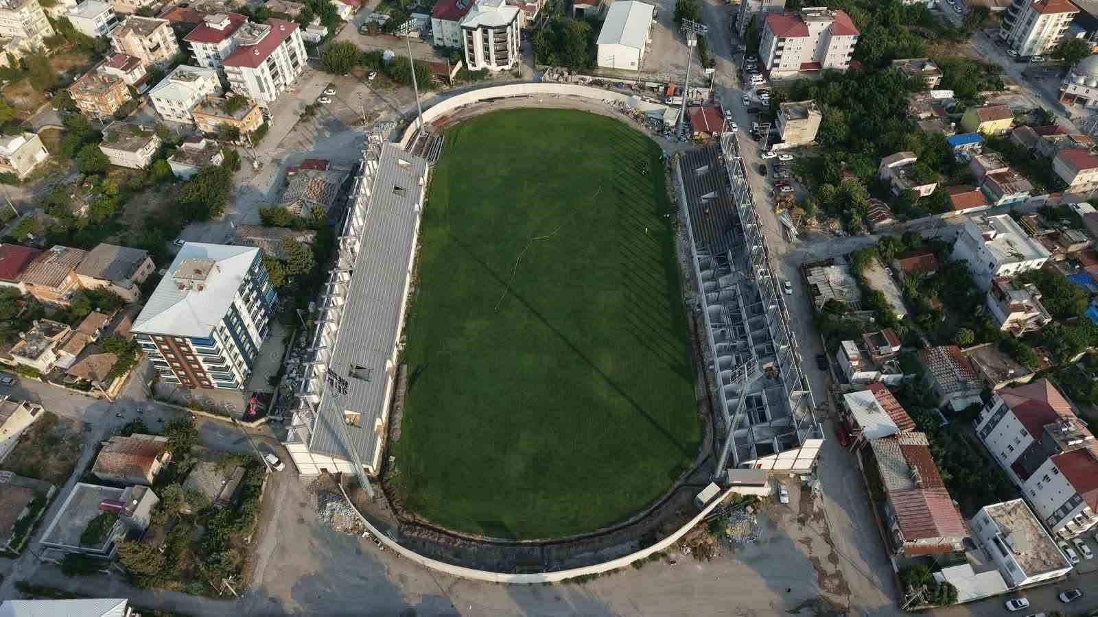 osmaniye-7-ocak-stadyumu-nda-calismalar-yuzde-75-e-ulasti
