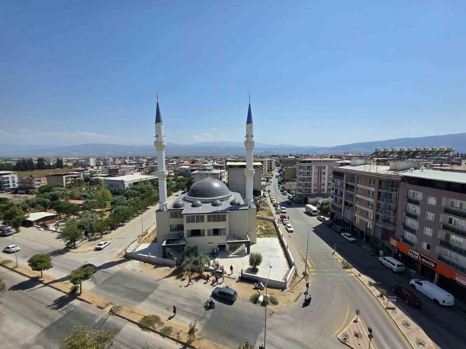kosk-bilal-i-habesi-camii-ibadete-acildi