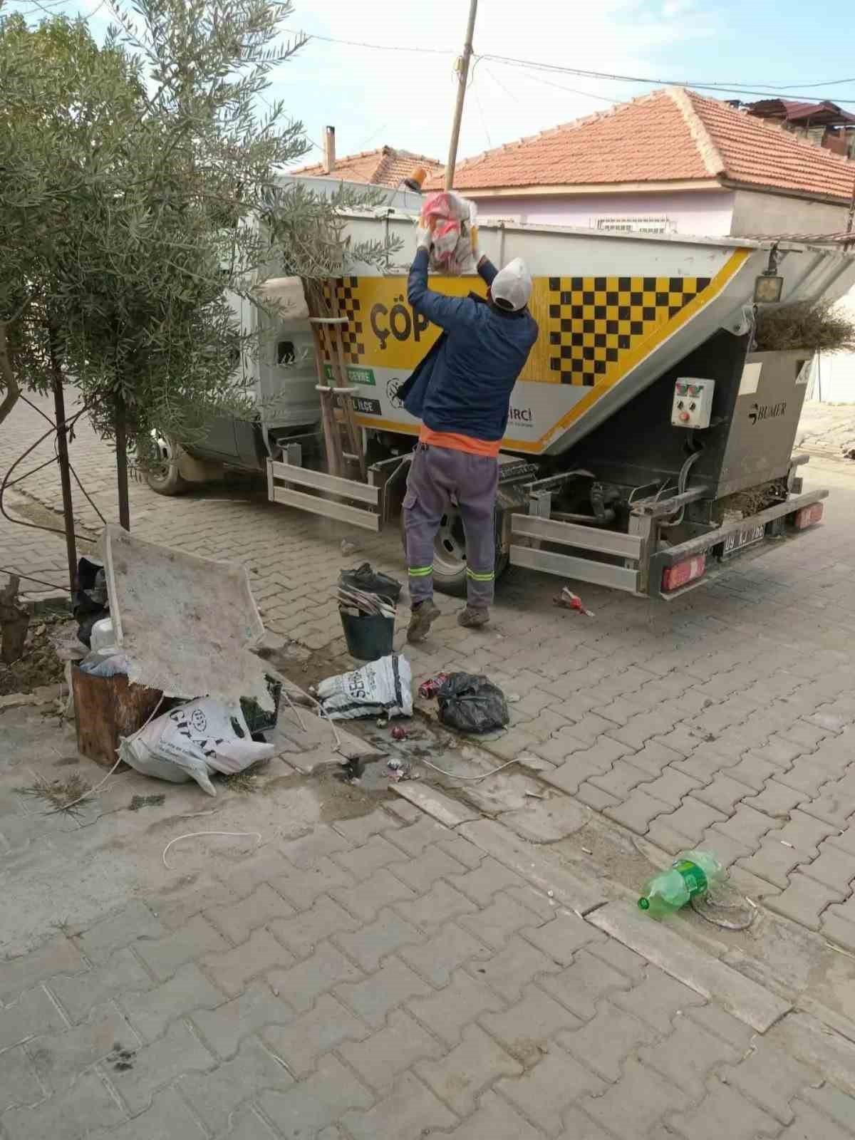 germencik-belediyesi-nden-cevre-temizligi-icin-vatandaslara-cagri