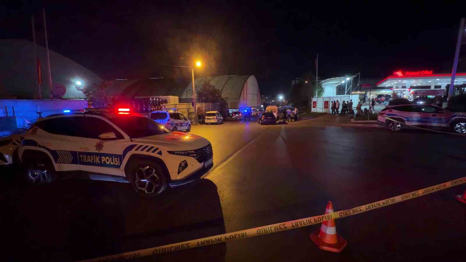 sultanbeyli-de-deas-operasyonunda-polise-ates-acan-supheli-etkisiz-hale-getirildi