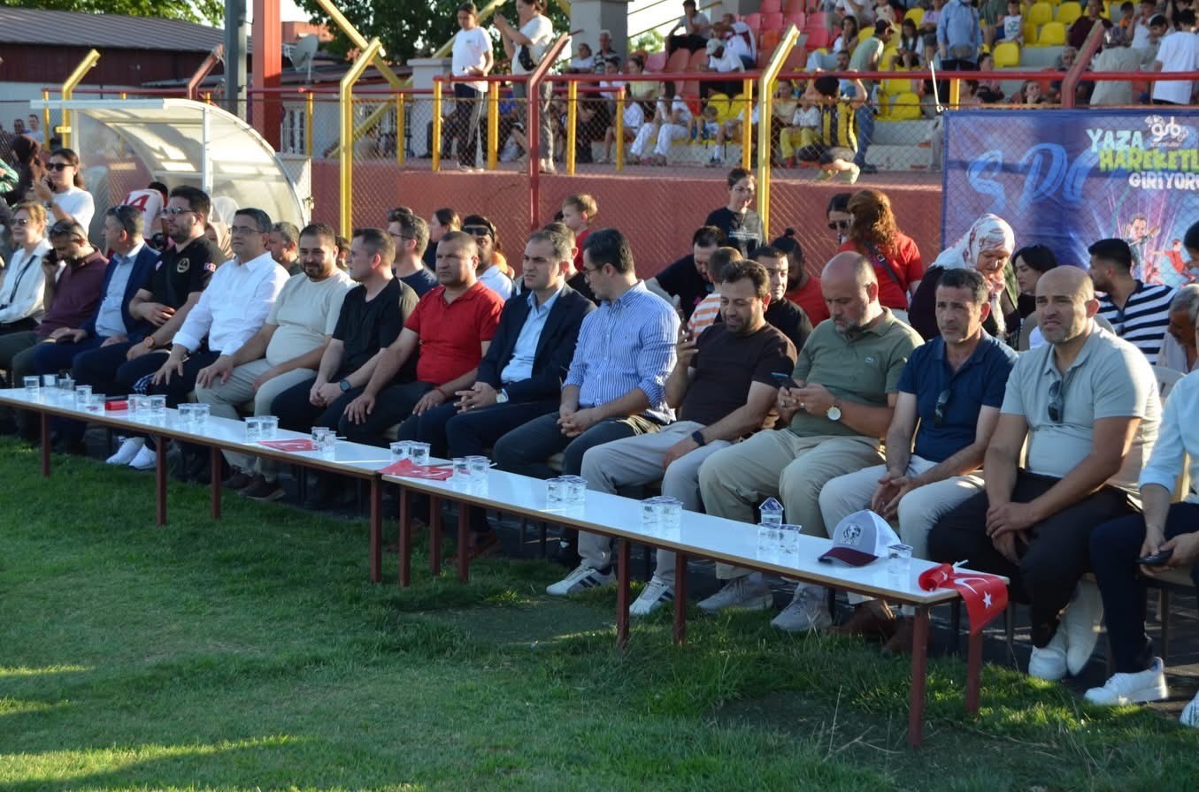 gsb-izmir-spor-okullari-bayindir-da-torenle-acildi
