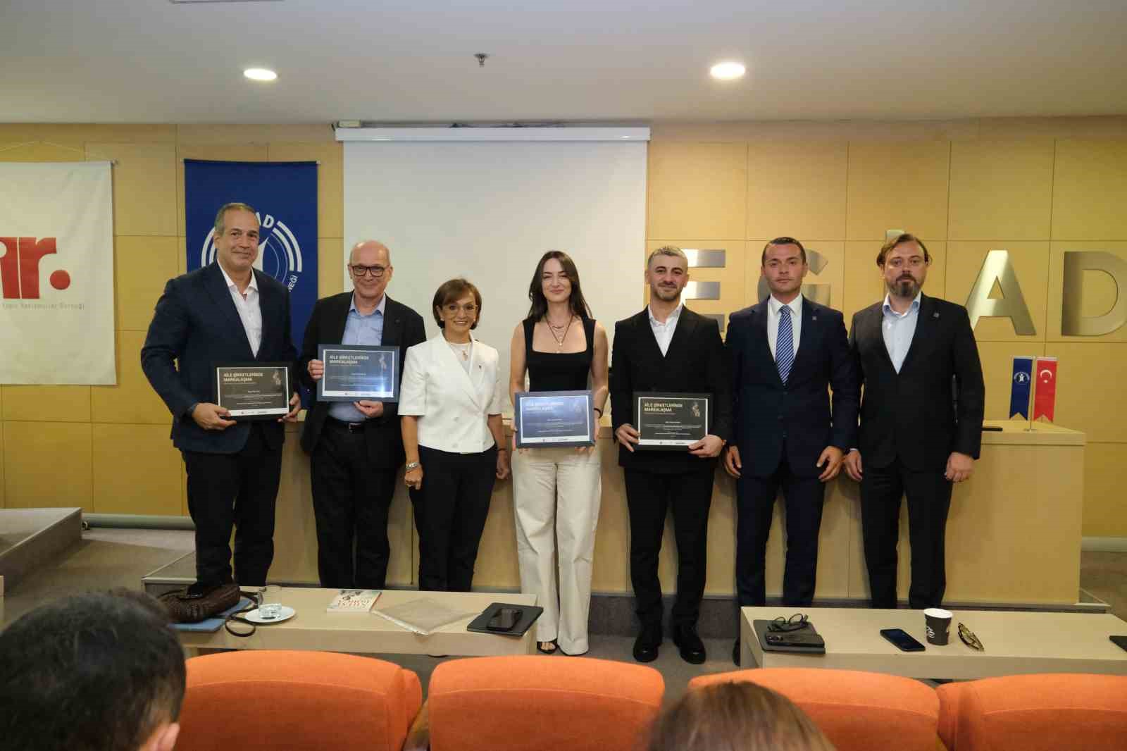 kusaklar-degisiyor-marka-degeri-gelecege-tasiniyor