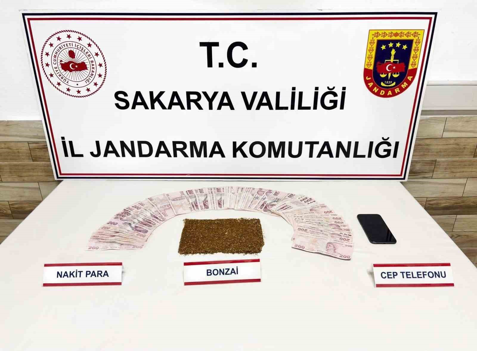 sakarya-da-3-ilcede-uyusturucu-operasyonu-4-tutuklama