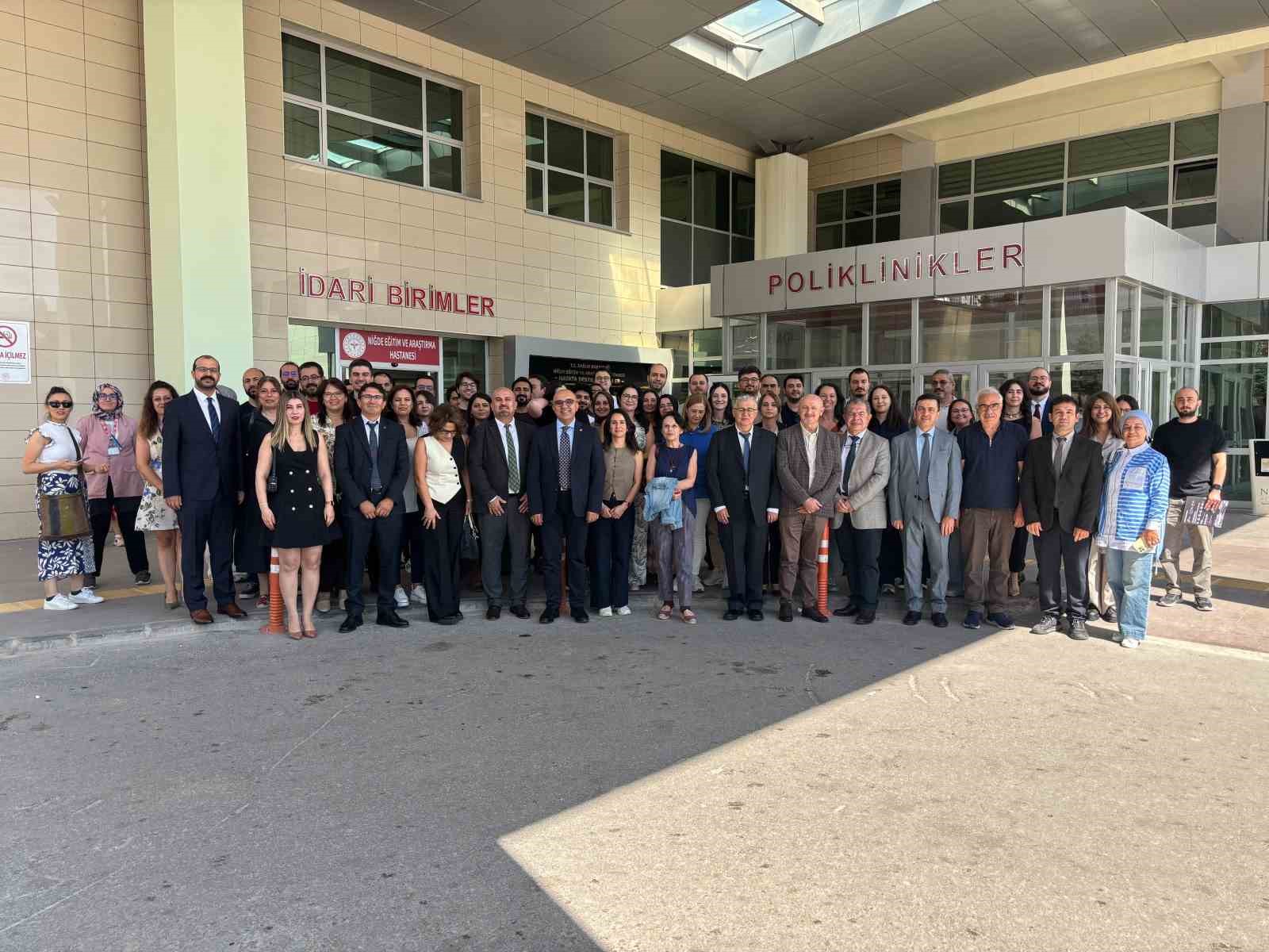 anestezi-uzmanlari-nigde-de-bir-araya-geldi