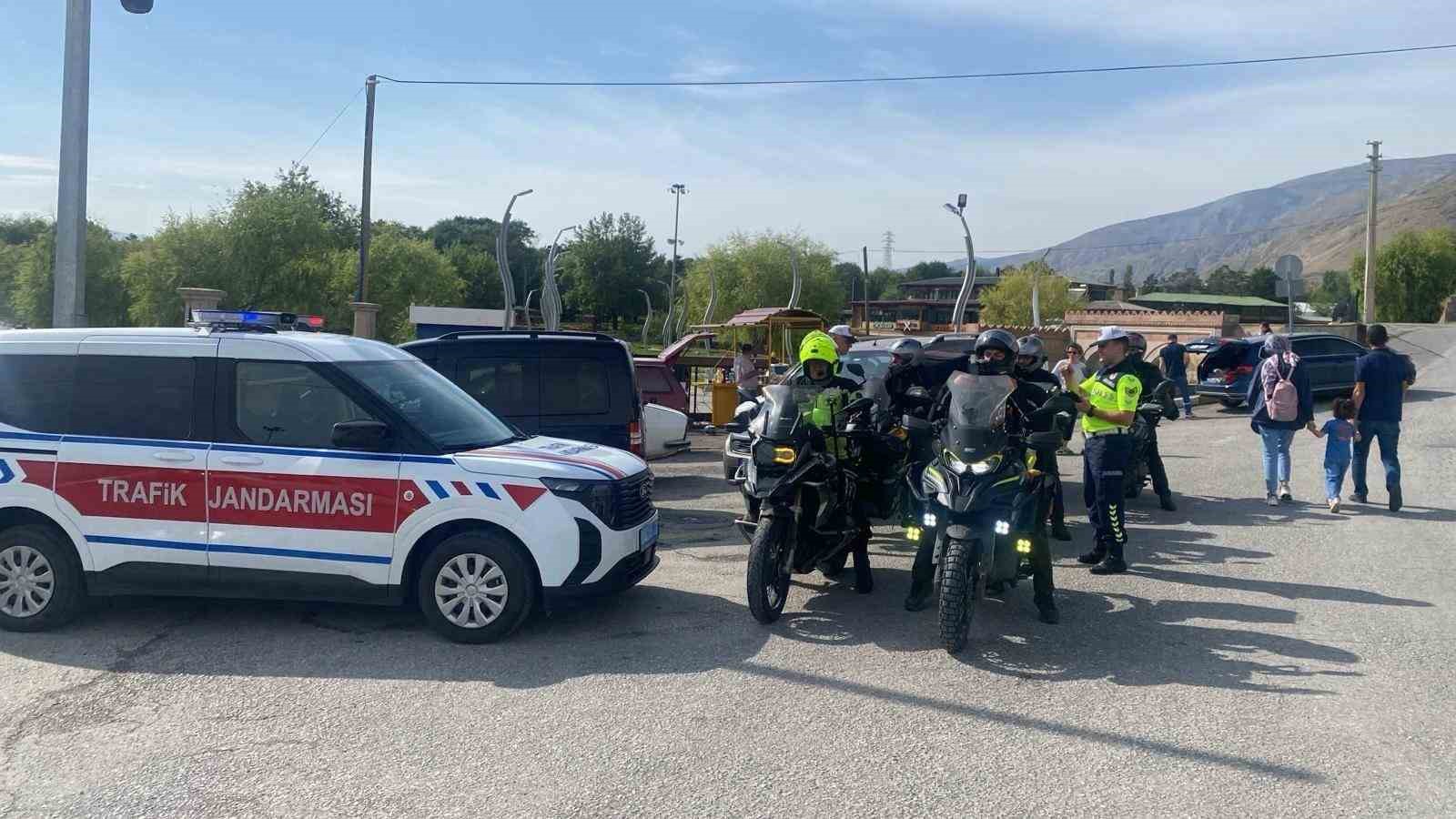 erzincan-jandarmasi-agustosta-259-olaya-mudahale-etti