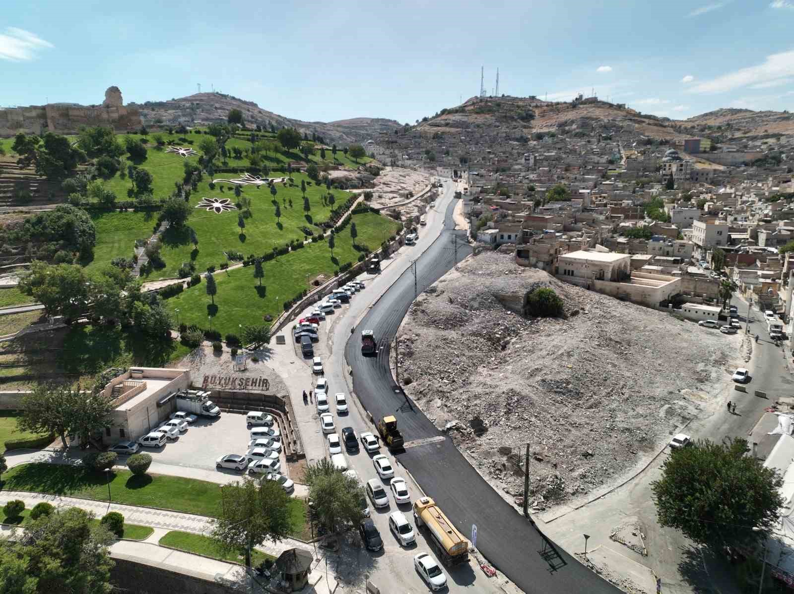 kultur-ve-turizm-yolunda-sicak-asfalt-calismasi-basladi