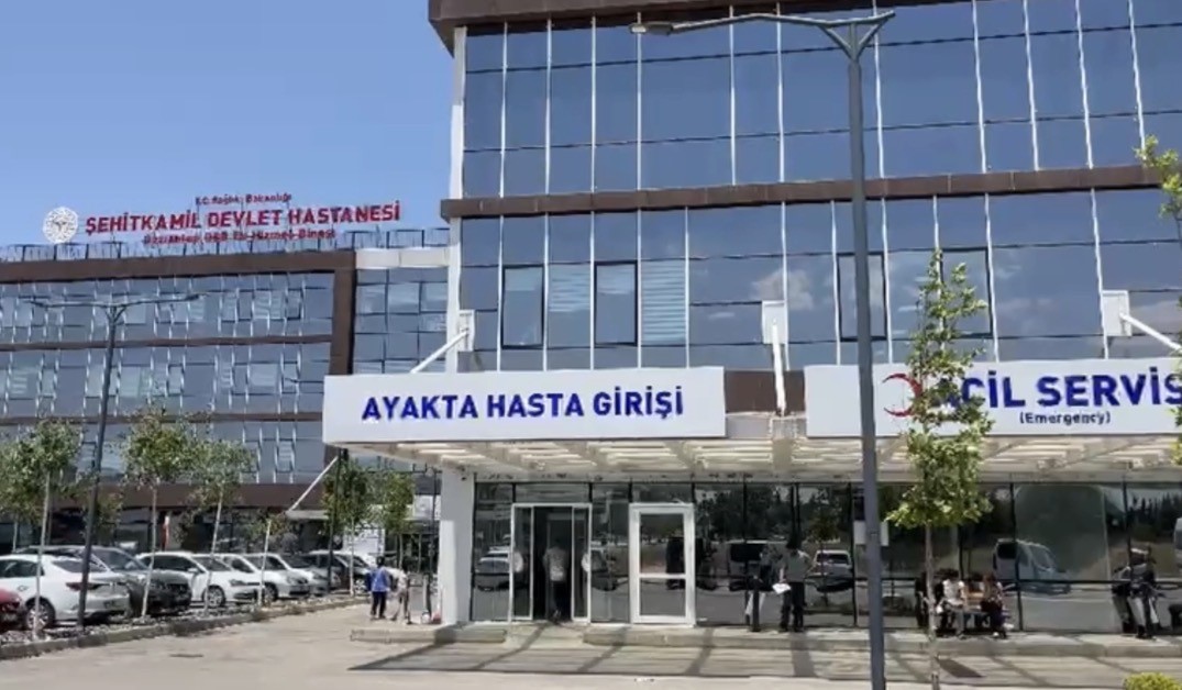 fabrikada-patlayan-buhar-kazani-16-yasindaki-isciyi-hayattan-kopardi