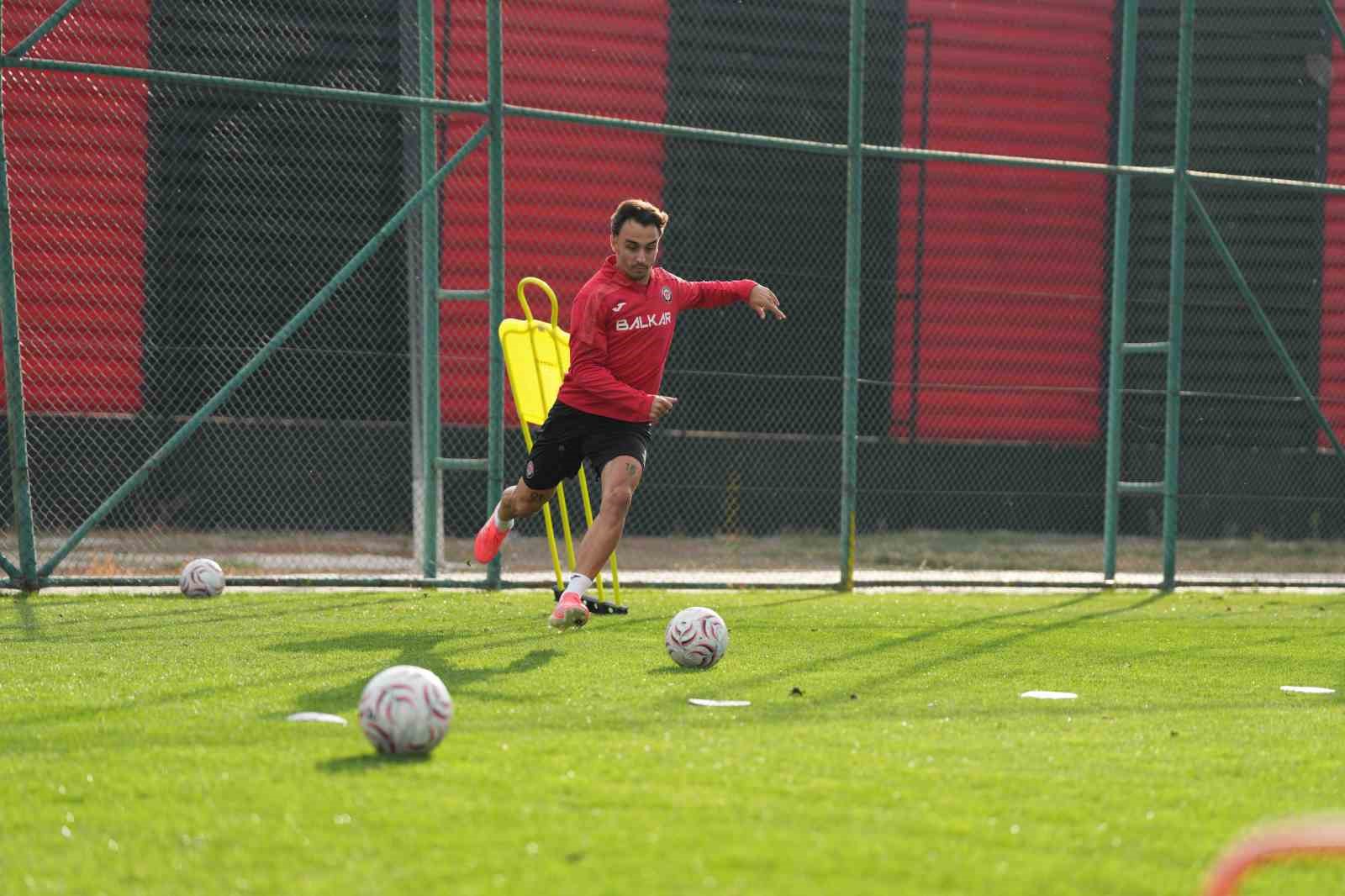 corum-fk-alanyaspor-mesaisini-surdurdu