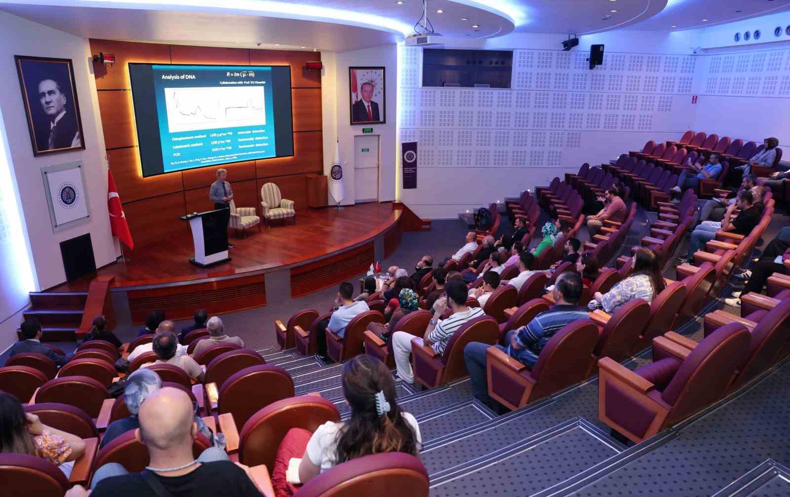 prof-nicholas-a-kotov-ataturk-universitesinde-konferans-duzenledi