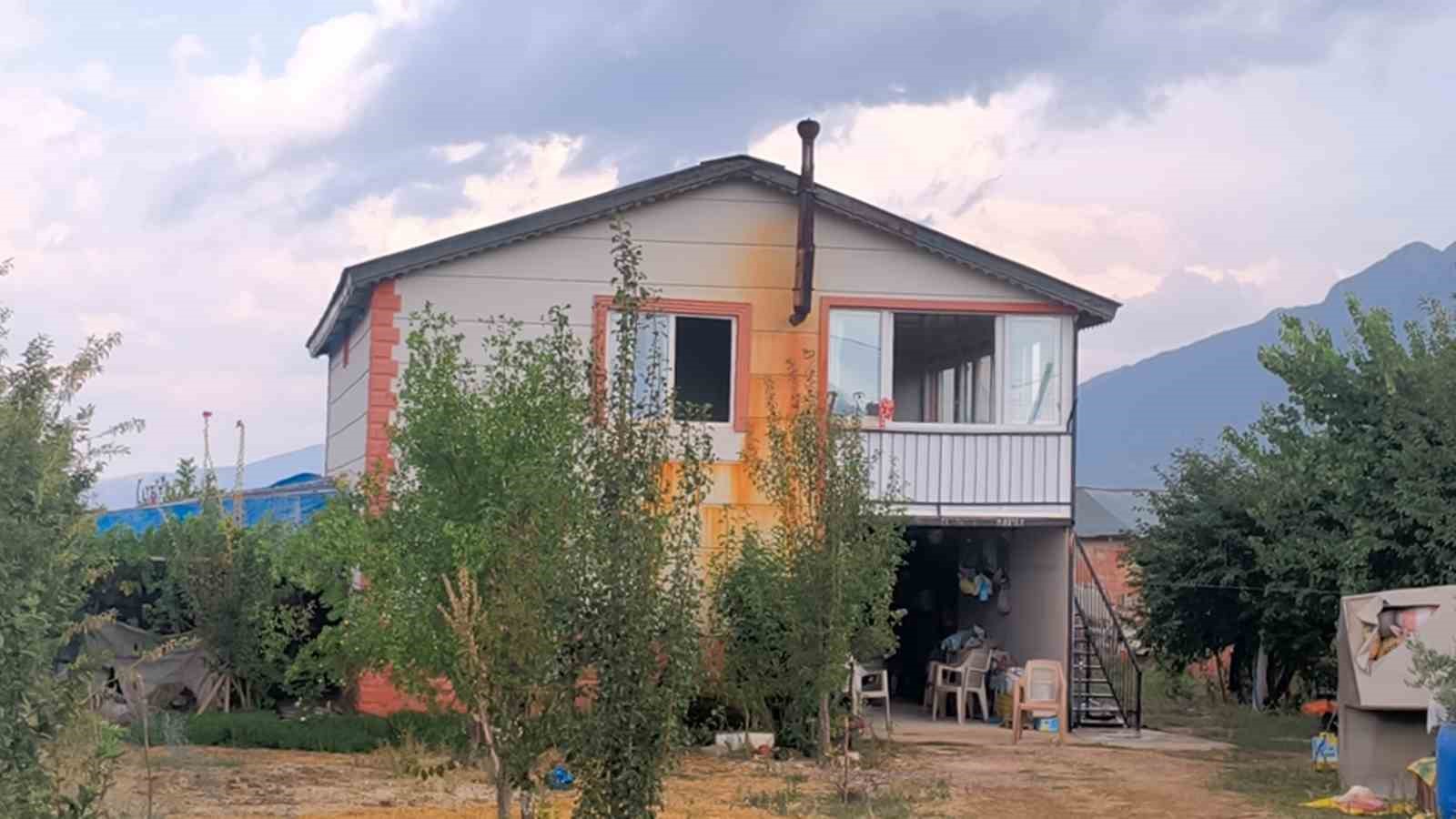antalya-da-aile-faciasi-esini-kayinpederini-ve-kayinvalidesini-oldurdu