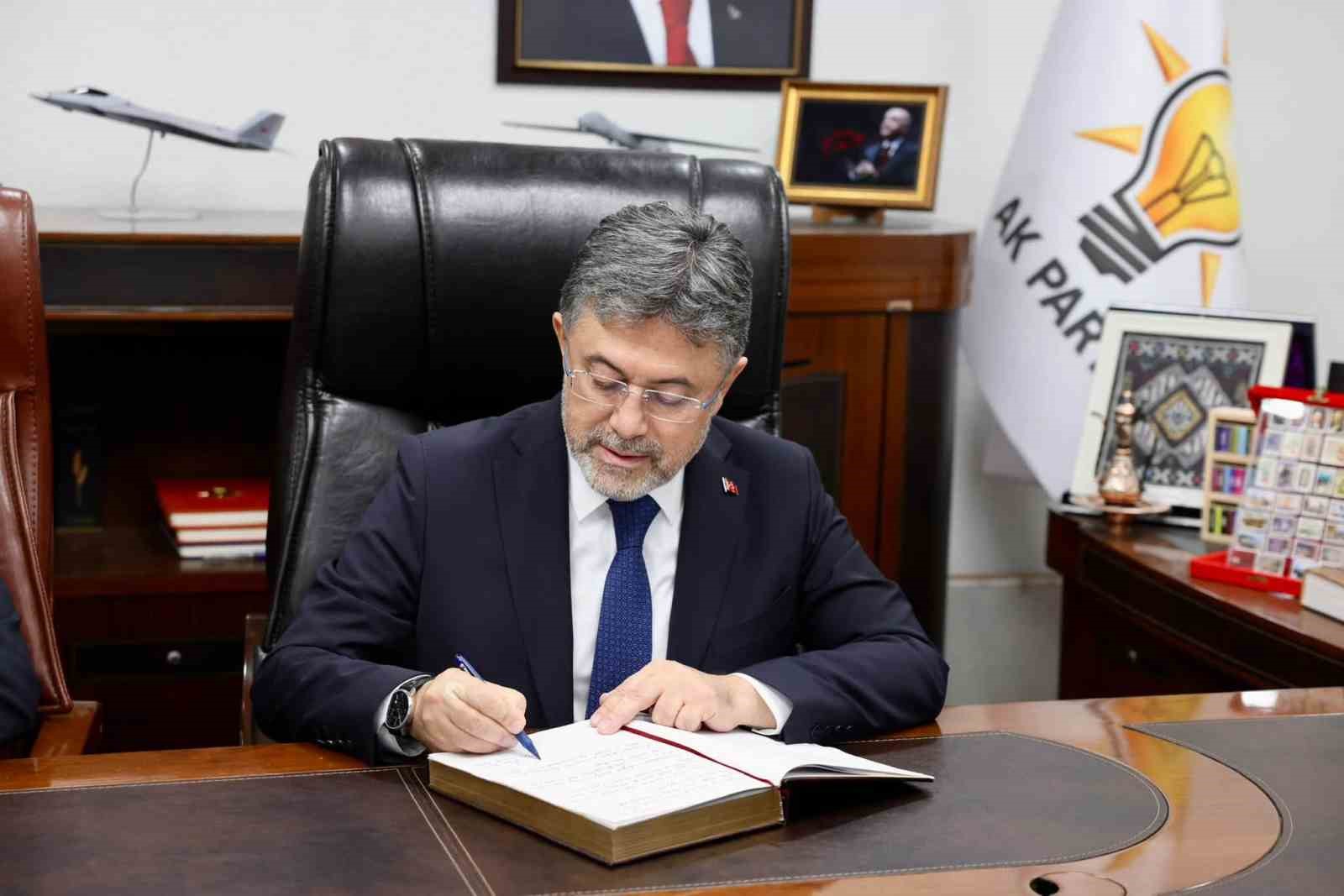 bakan-yumakli-ak-parti-erzincan-il-baskanliginda-teskilatla-bulustu