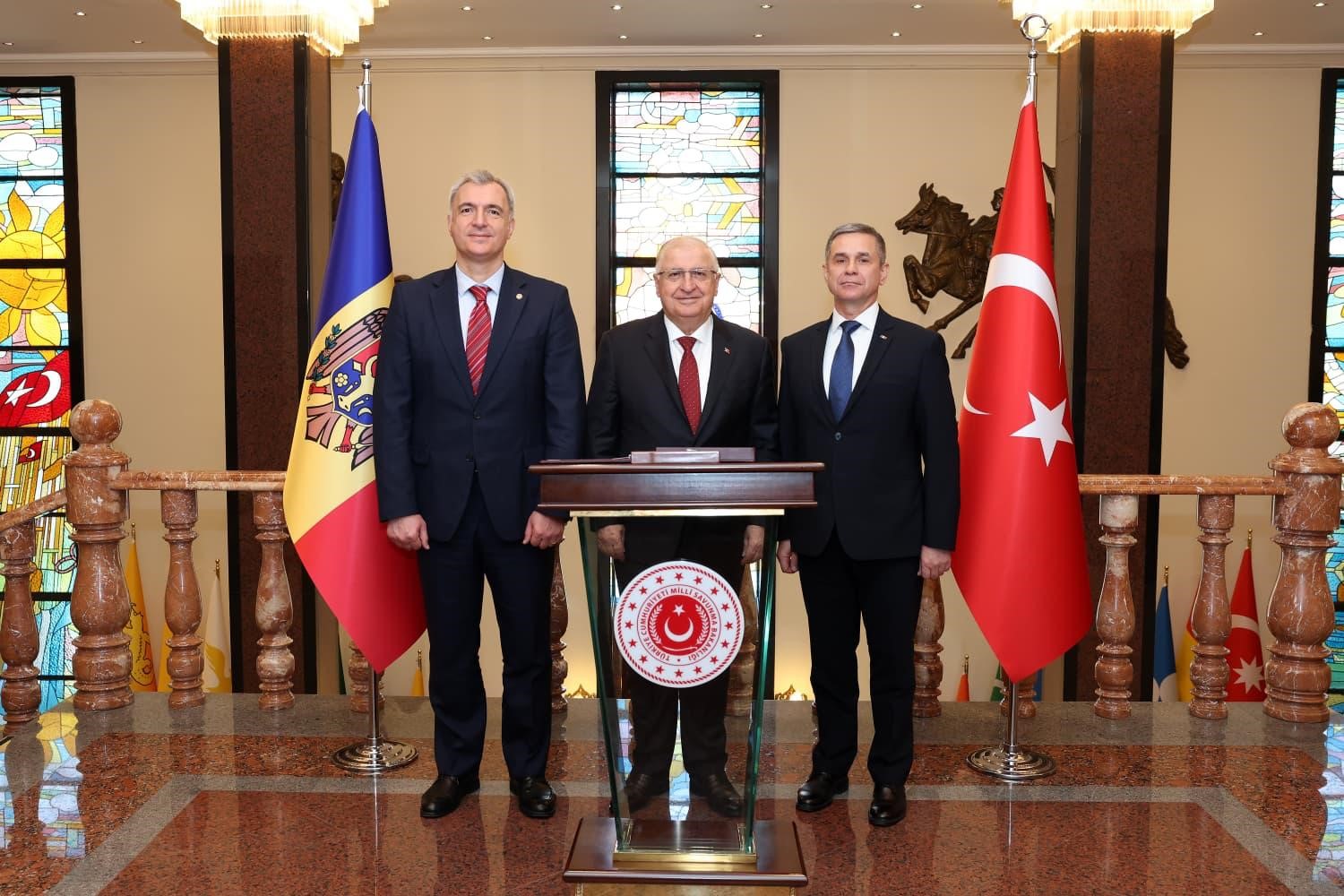 bakan-guler-moldova-basbakan-yardimcisi-osmochescu-ile-gorustu