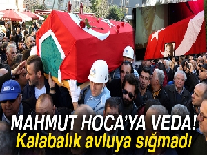 Yeşilçam'ın usta oyuncusu Münir Özkul son yolculuğuna uğurlandı