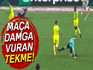 Fransa'da hakemin tekmesi maça damga vurdu