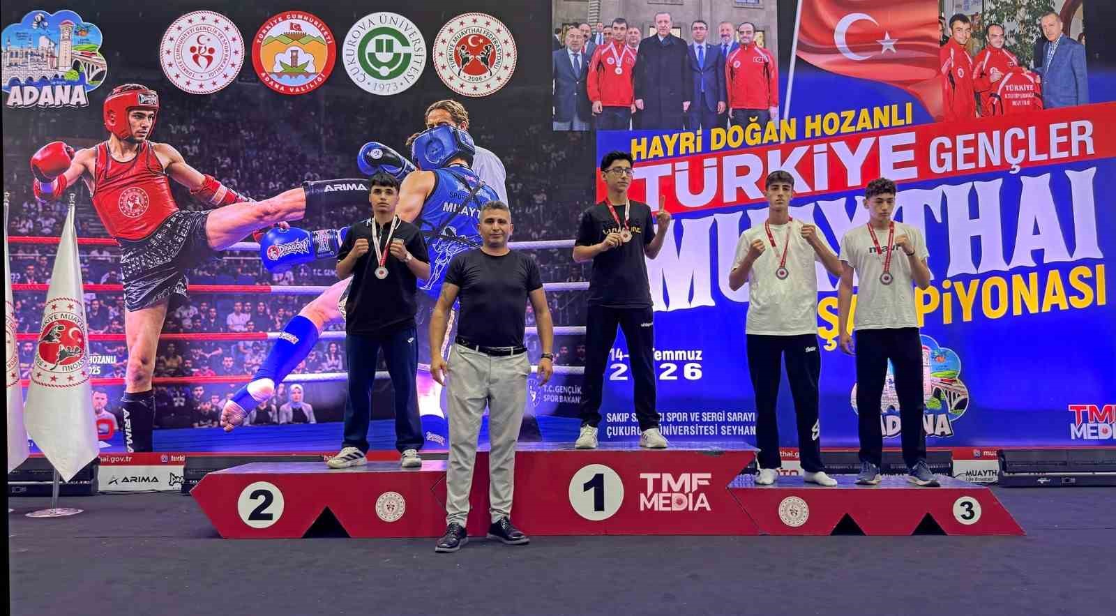 manisali-muaythaiciler-turkiye-kursusune-cikti