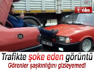 Çekme halatı yerine bacaklarını kullandı
