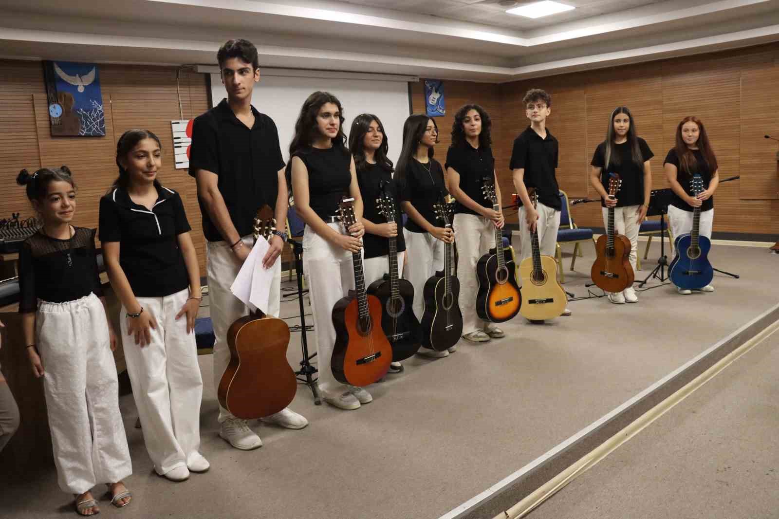 esentepe-genclik-merkezi-yaz-kurslari-sona-erdi