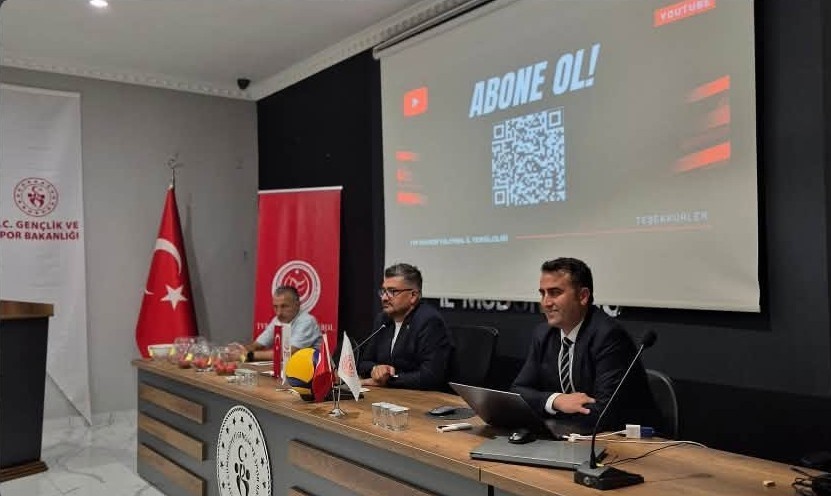 2026-2027-voleybol-sezonu-oncesi-bilgilendirme-toplantisi-gerceklestirildi
