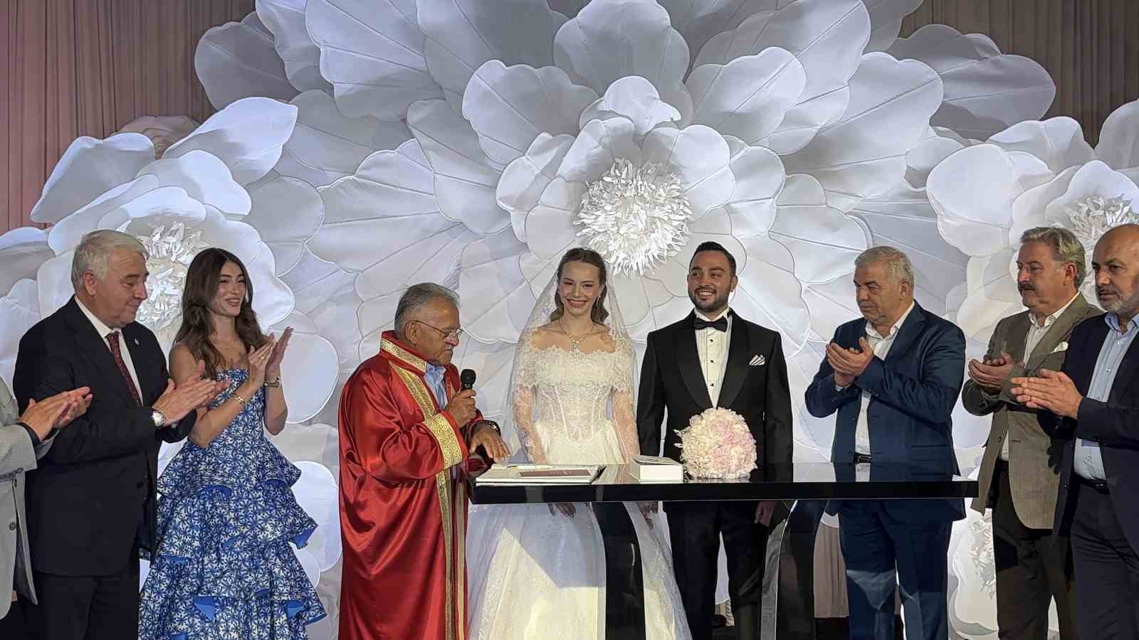 mustafa-demirel-in-mutlu-gunu