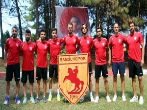 Samsunspor’da 9 imza