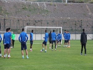 Erzurumspor'da iki kadro dışı birden!