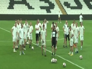 B36 Torshavn son antrenmanını Vodafone Park’ta yaptı