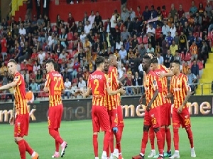 Kayserispor lige 3 puanla başladı...