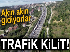 Trafik kilit! Akın akın gidiyorlar