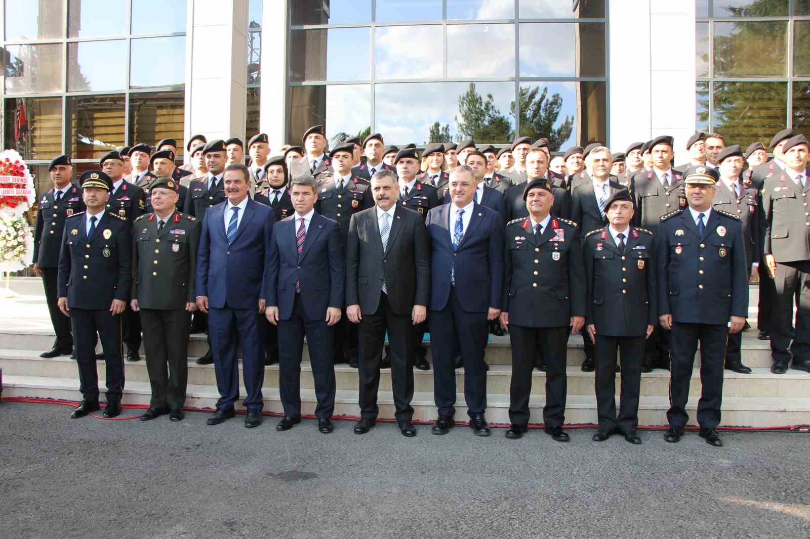 bakan-ciftci-huzurun-olmadigi-yerde-yatirim-olmaz-guvenin-olmadigi-yerde-uretim-buyumez