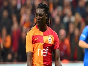 Fatih Terim’e bir tebrik de Gomis’ten