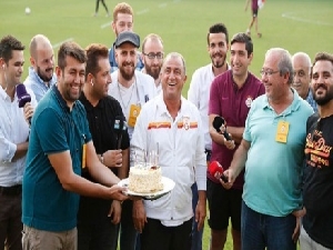 Fatih Terim’e doğum günü sürprizi