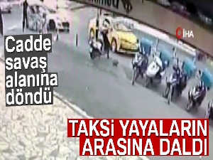 Taksi yayaların arasına daldı: 2 yaralı