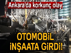 Kontrolden çıkan otomobil üst geçit inşaatına girdi