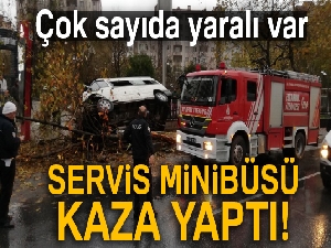 Esenyurt'ta servis minibüsü kaza yaptı!