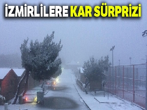 İzmirliler yıllar sonra karla hasret giderdi