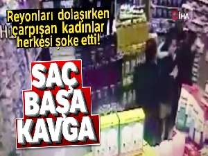 Çarpışan kadınlar saç başa böyle kavga etti