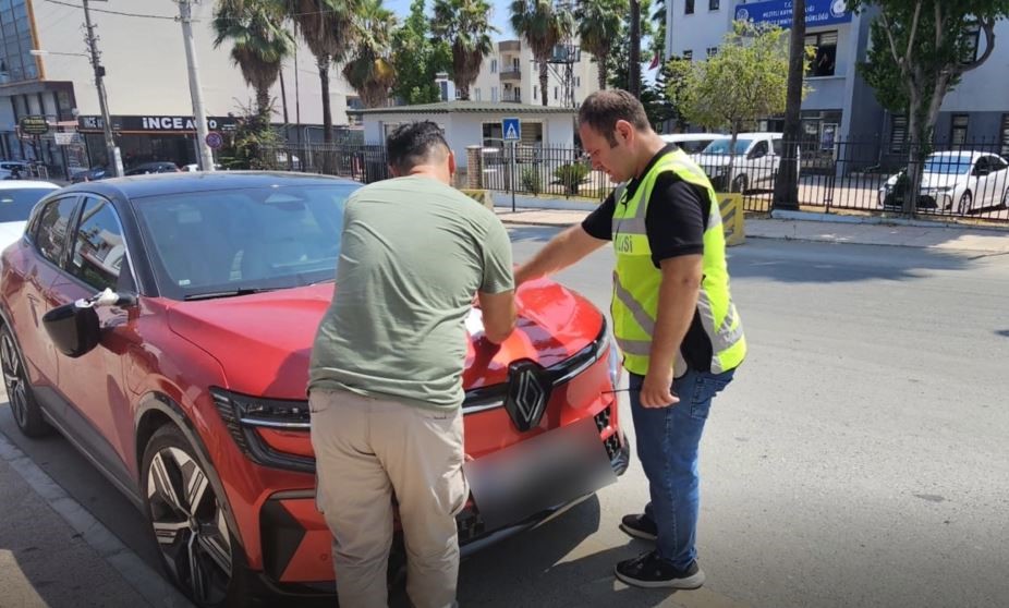 mersin-de-kural-ihlali-yapan-surucuye-10-bin-lira-ceza