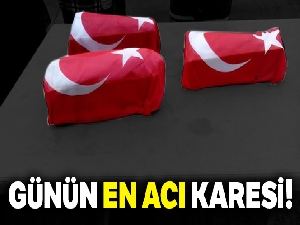 Bir gün yaşayabilen üçüzler Türk Bayraklı tabuta konuldu