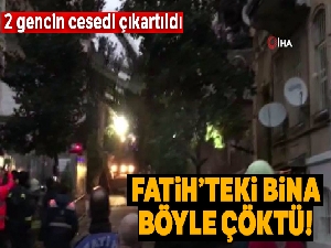 Fatih'teki binanın çökme anı kamerada