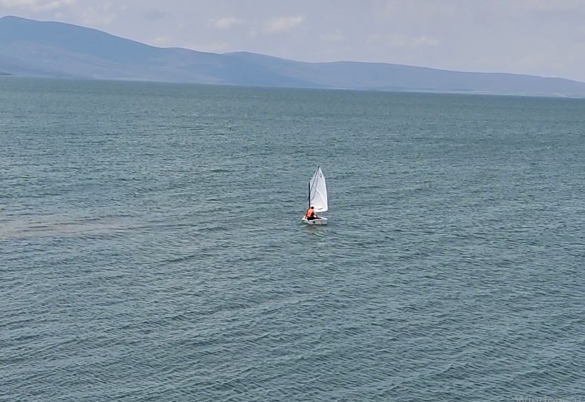 cildir-golu-nde-yelken-keyfi